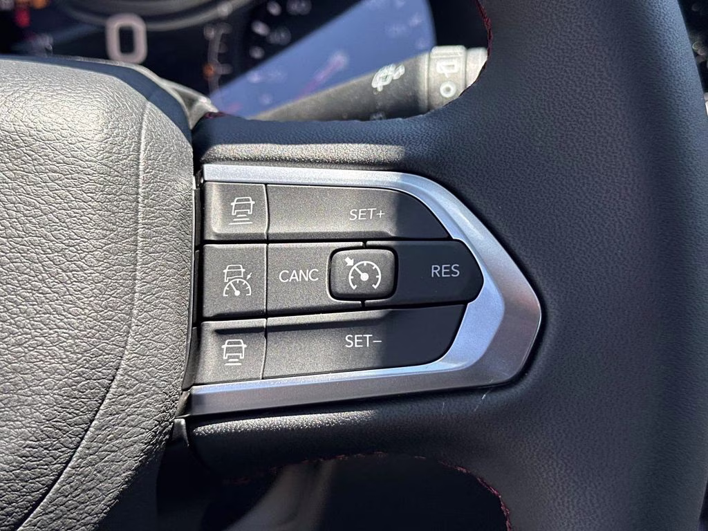 2026 Bright White Clearcoat Jeep Compass Trailhawk 4X4 SUV
