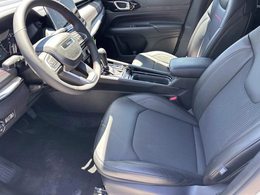 2026 Bright White Clearcoat Jeep Compass Trailhawk 4X4 SUV