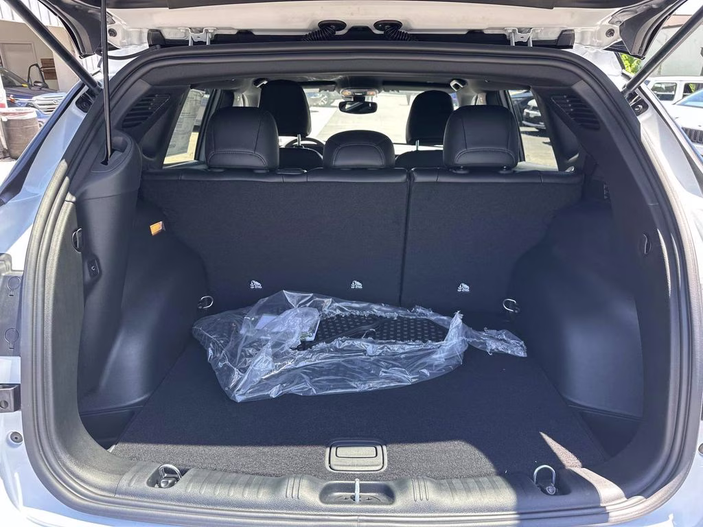 2026 Bright White Clearcoat Jeep Compass Trailhawk 4X4 SUV