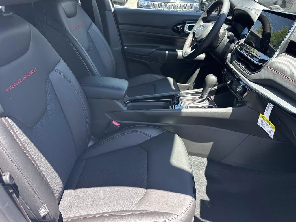 2026 Bright White Clearcoat Jeep Compass Trailhawk 4X4 SUV