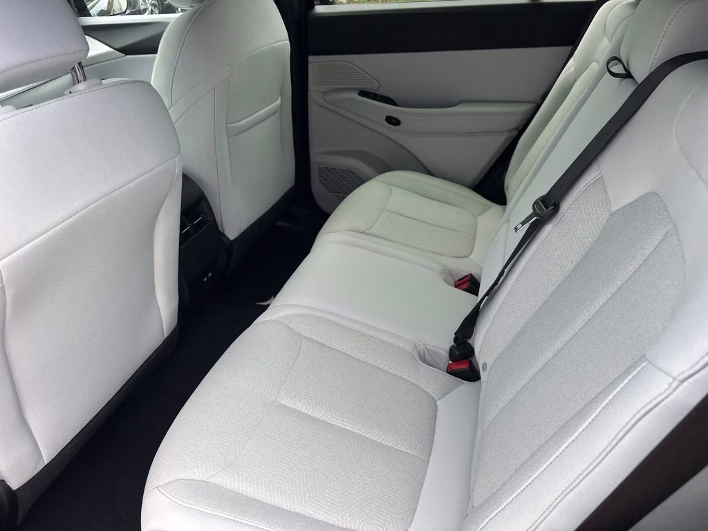 2026 Diamond Black Crystal Pearlcoat Jeep Cherokee Laredo 4X4 SUV
