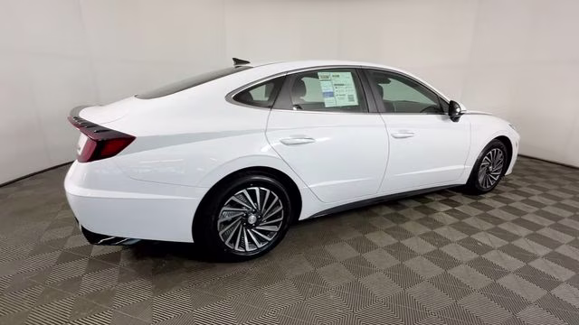 2023 Serenity White Hyundai Sonata Hybrid SEL FWD Sedan