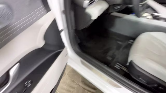 2023 Ceramic White Hyundai Elantra Hybrid Limited FWD Sedan