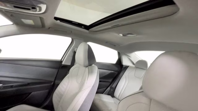 2023 Ceramic White Hyundai Elantra Hybrid Limited FWD Sedan