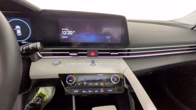 2023 Ceramic White Hyundai Elantra Hybrid Limited FWD Sedan