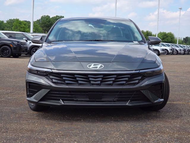 2026 Amazon Gray Hyundai Elantra Limited FWD Sedan