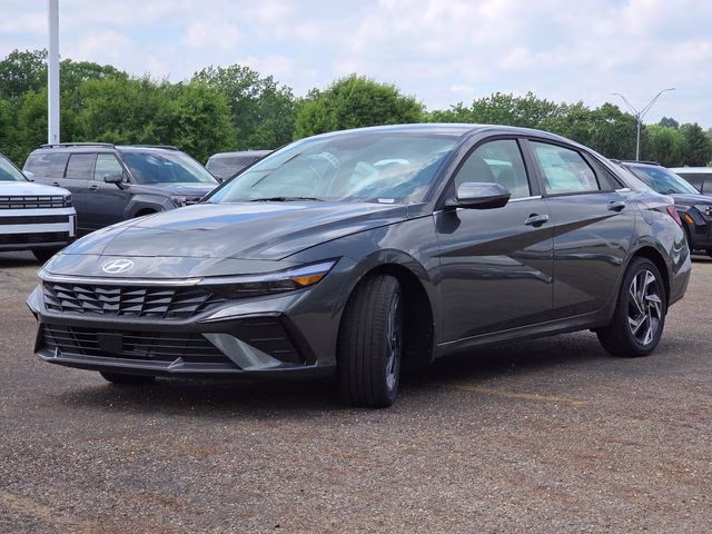 2026 Amazon Gray Hyundai Elantra Limited FWD Sedan