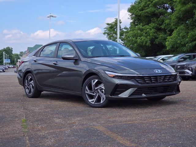 2026 Amazon Gray Hyundai Elantra Limited FWD Sedan