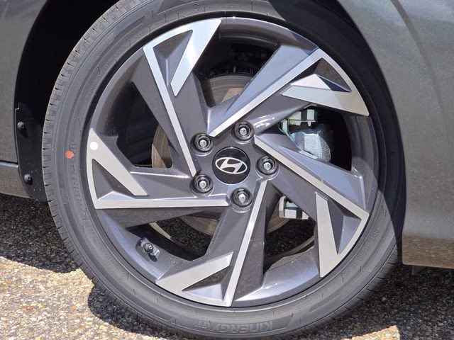 2026 Amazon Gray Hyundai Elantra Limited FWD Sedan