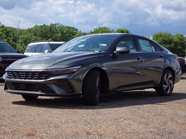 2026 Amazon Gray Hyundai Elantra Limited FWD Sedan