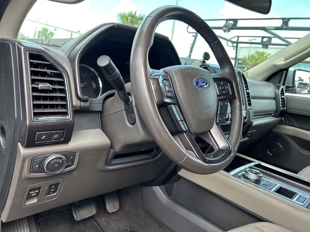 2021 Iconic Silver Metallic Ford Expedition Limited RWD SUV