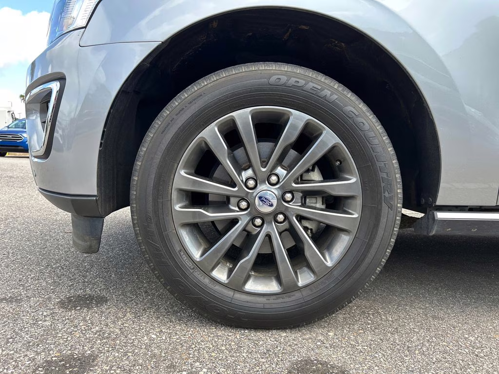 2021 Iconic Silver Metallic Ford Expedition Limited RWD SUV