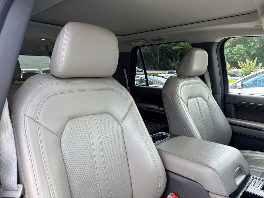 2021 Iconic Silver Metallic Ford Expedition Limited RWD SUV