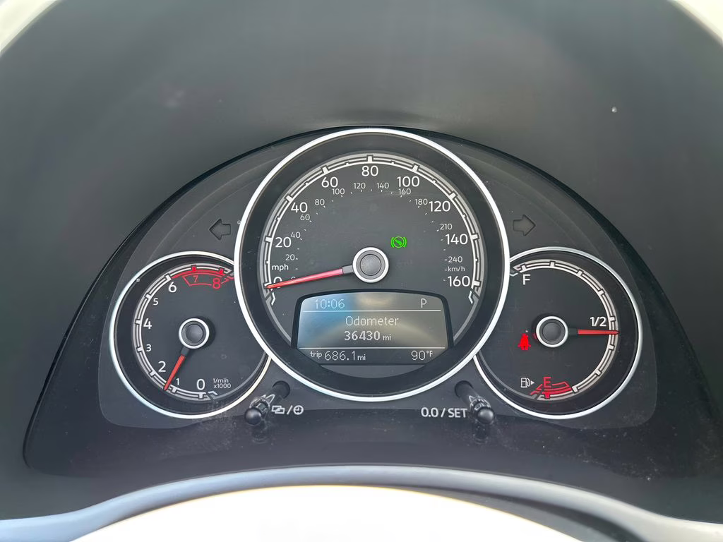 2019 Pure White/Black Roof Volkswagen Beetle Convertible 2.0T SE FWD Convertible