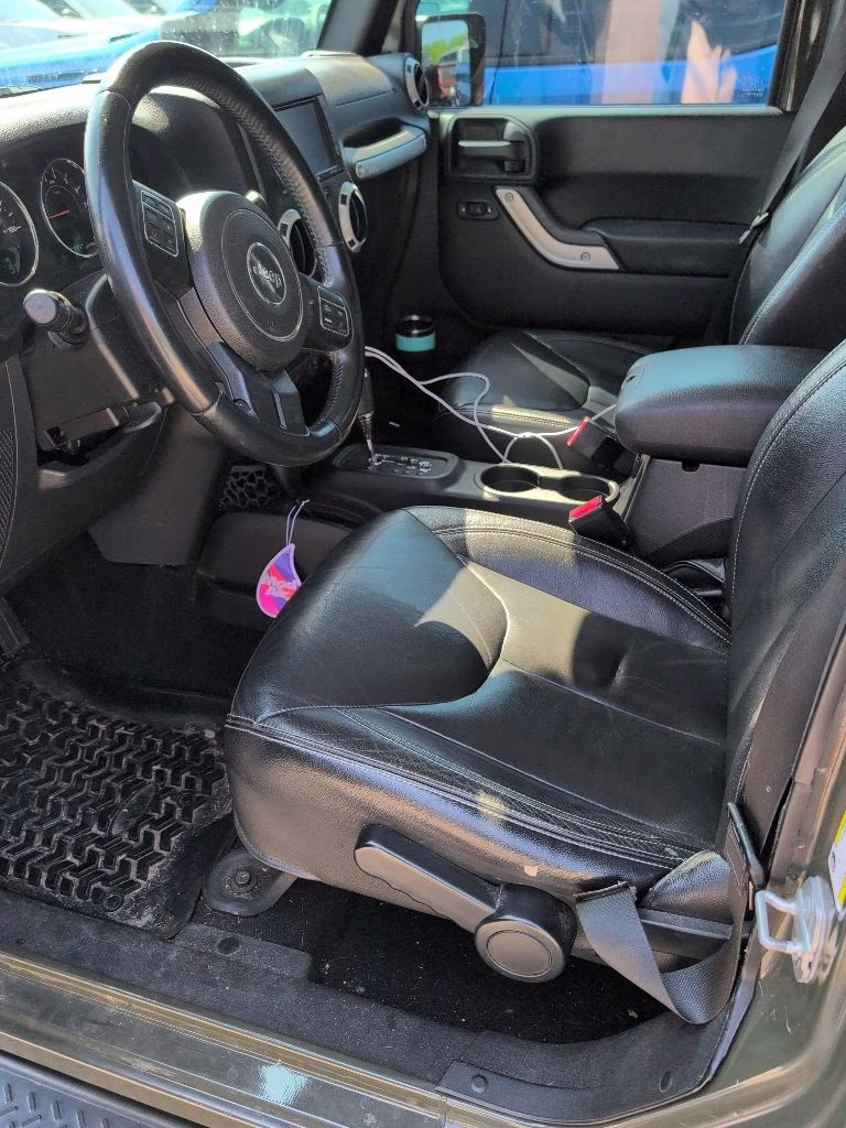 2016 Tank Clearcoat Jeep Wrangler Unlimited Sahara 4X4 SUV