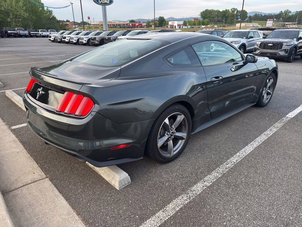 2016 Guard Metallic Ford Mustang V6 RWD Coupe