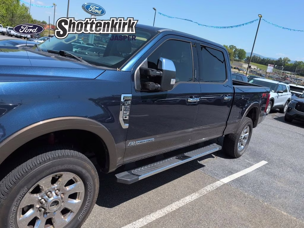 2017 Blue Jeans Metallic Ford Super Duty F-250 SRW Lariat 4X4 Truck
