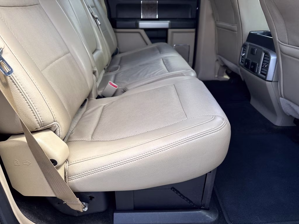 2017 Blue Jeans Metallic Ford Super Duty F-250 SRW Lariat 4X4 Truck