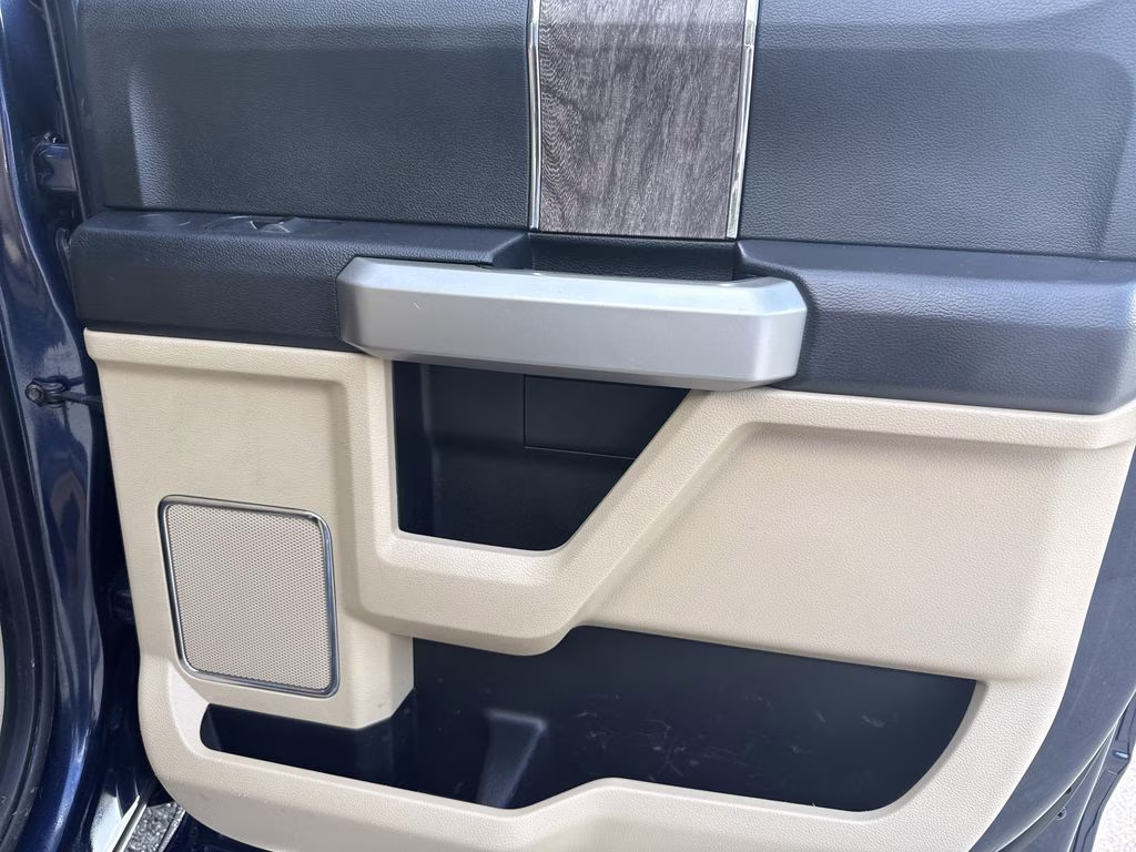 2017 Blue Jeans Metallic Ford Super Duty F-250 SRW Lariat 4X4 Truck
