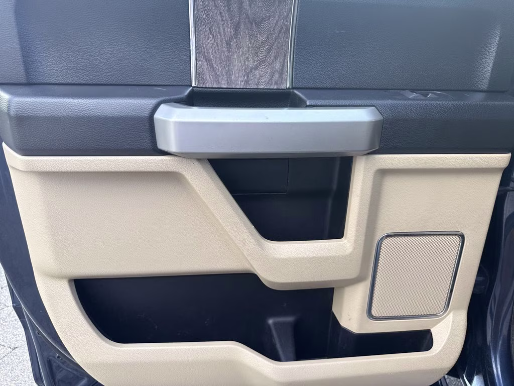 2017 Blue Jeans Metallic Ford Super Duty F-250 SRW Lariat 4X4 Truck