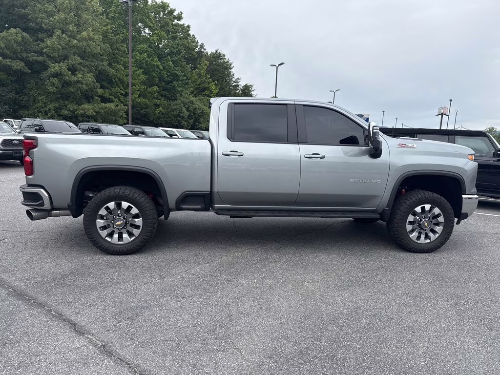 2024 Sterling Gray Metallic Chevrolet Silverado 2500HD LT 4X4 Truck