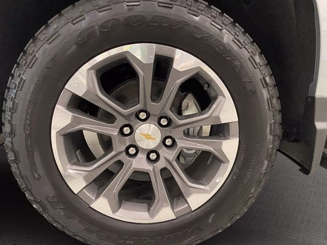 2026 Sterling Gray Metallic Chevrolet Silverado 1500 High Country 4X4 Truck