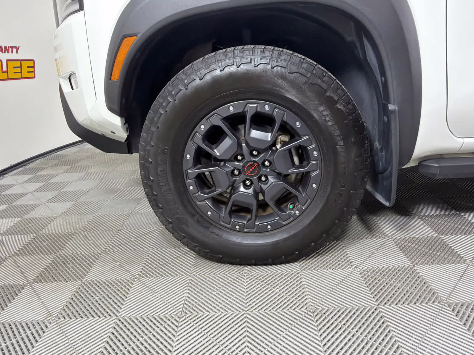2023 Glacier White Nissan Frontier PRO-4X 4X4 Truck