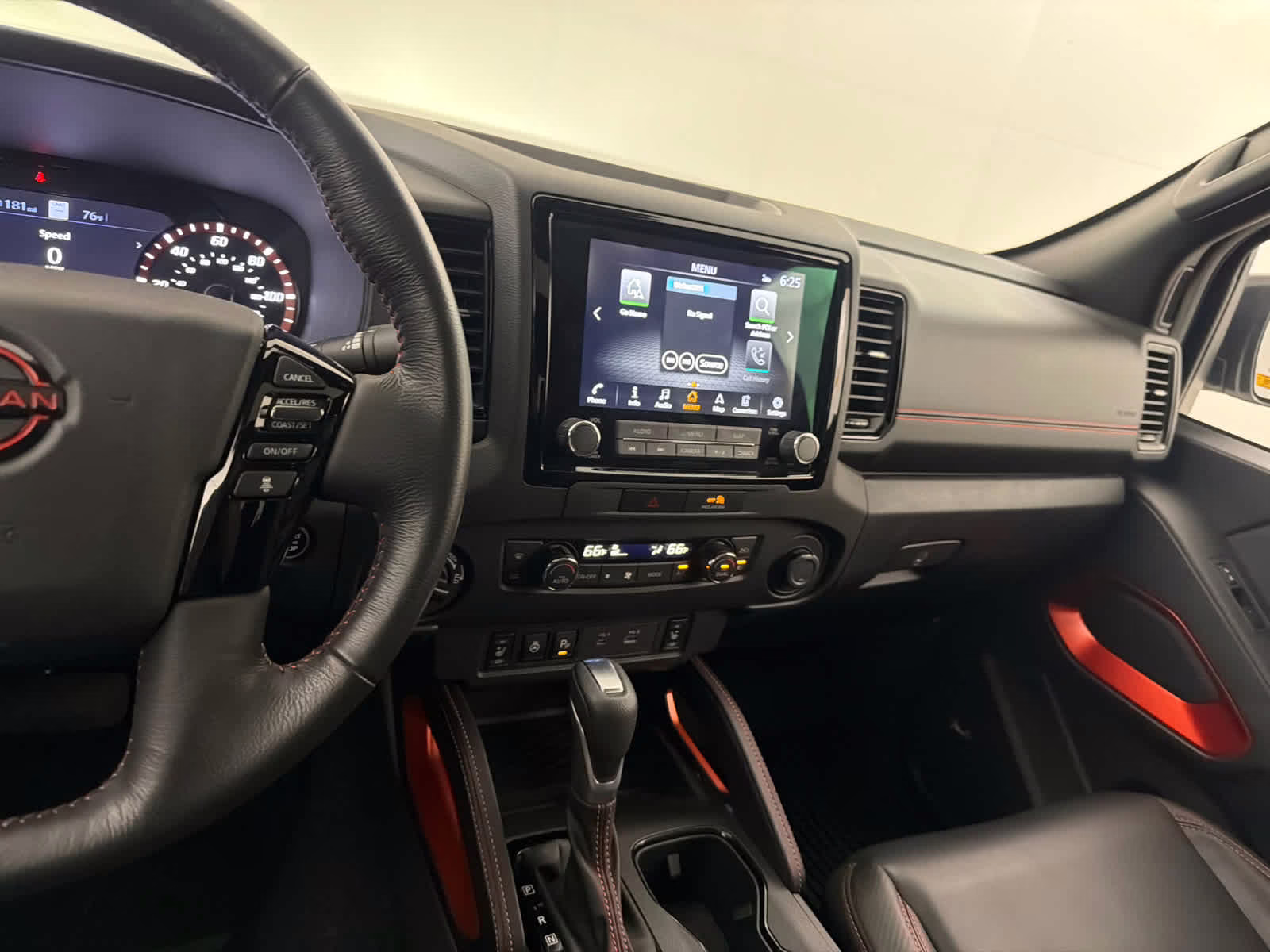 2023 Glacier White Nissan Frontier PRO-4X 4X4 Truck