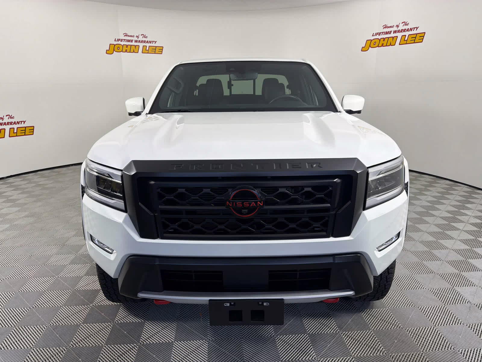 2023 Glacier White Nissan Frontier PRO-4X 4X4 Truck