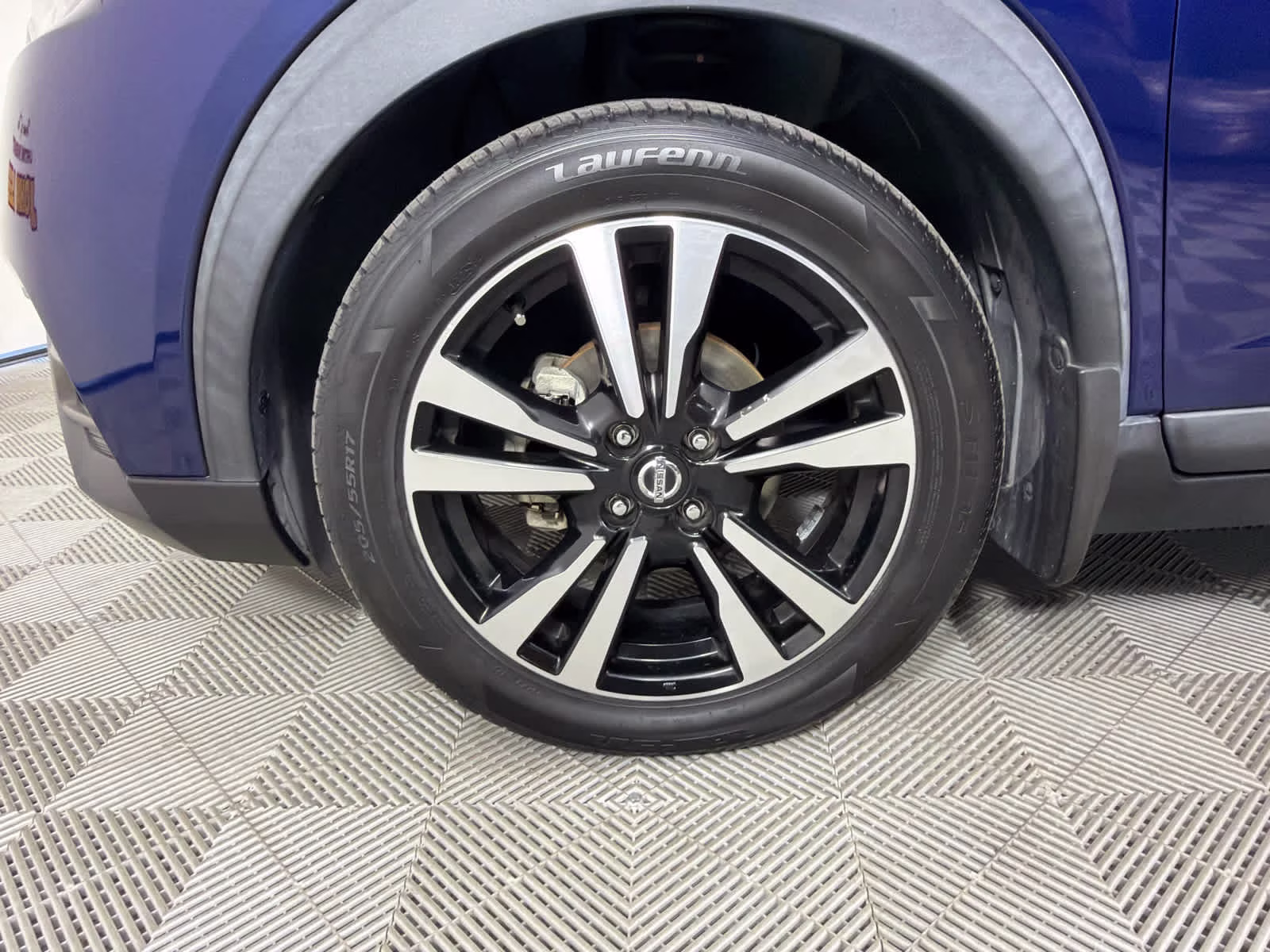 2019 Deep Blue Pearl Nissan Kicks SR FWD SUV
