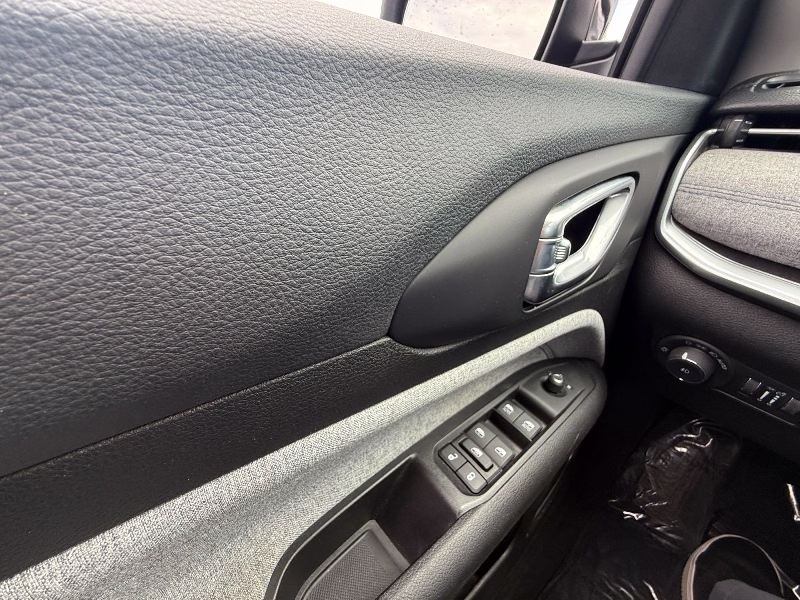 2022 Billet Silver Metallic Clearcoat Jeep Compass Latitude 4X4 SUV