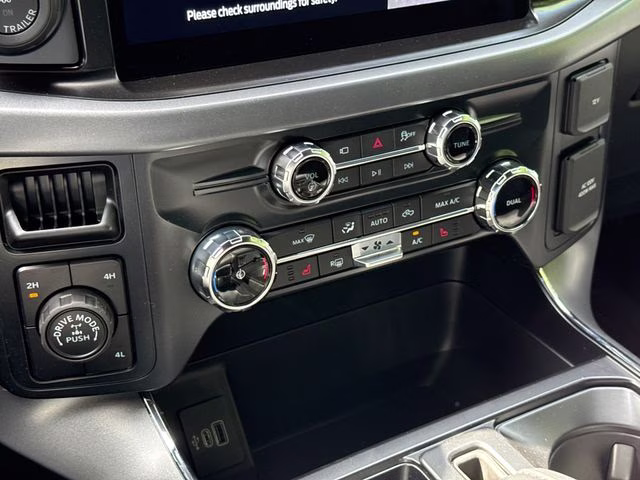 2026 Oxford White Ford F-150 XLT 4X4 Truck