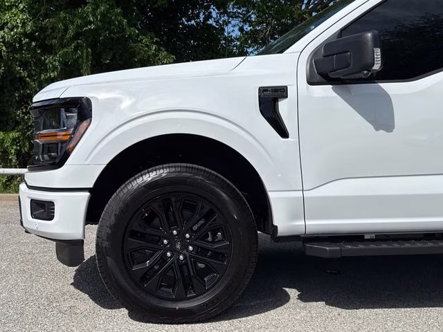 2026 Oxford White Ford F-150 XLT 4X4 Truck