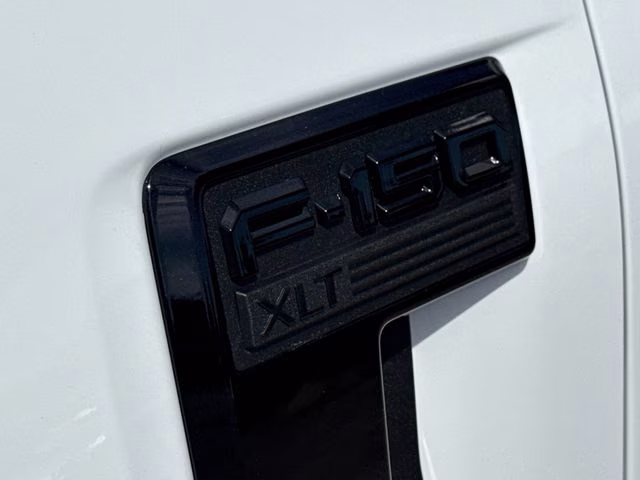 2026 Oxford White Ford F-150 XLT 4X4 Truck