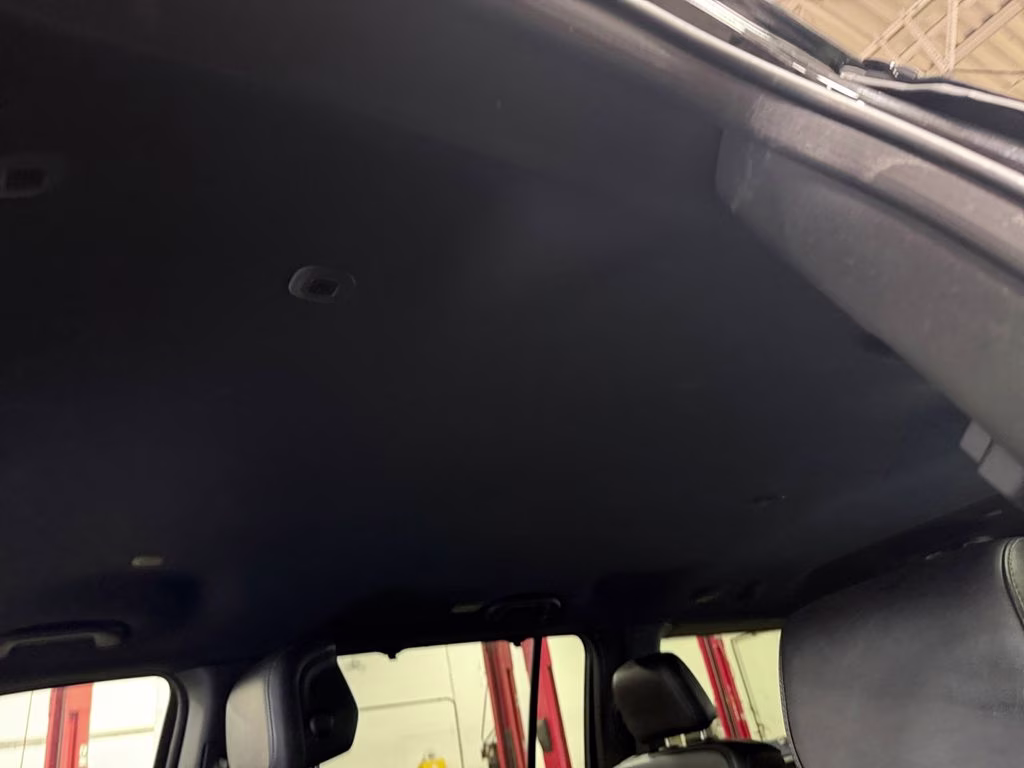 2025 Diamond Black Crystal Pearlcoat Jeep Wagoneer L Series III 4X4 SUV