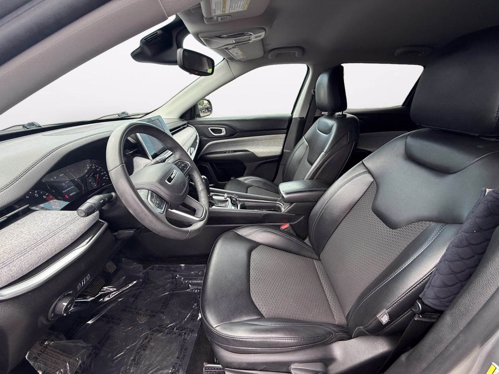 2022 Billet Silver Metallic Clearcoat Jeep Compass Latitude 4X4 SUV