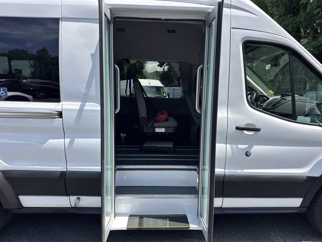 2019 Oxford White Ford Transit Passenger Wagon T-350 148 EL High Roof XL Sliding RH Dr DRW RWD Van