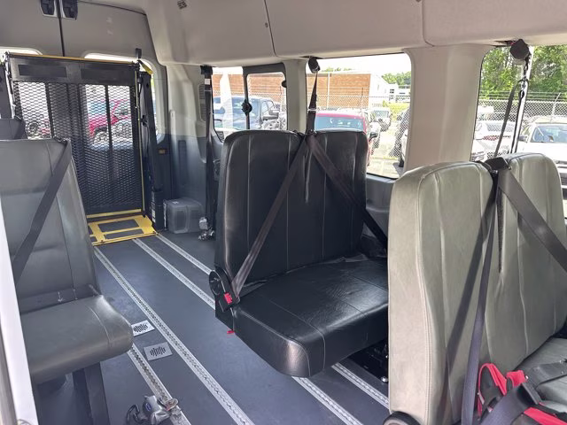 2019 Oxford White Ford Transit Passenger Wagon T-350 148 EL High Roof XL Sliding RH Dr DRW RWD Van