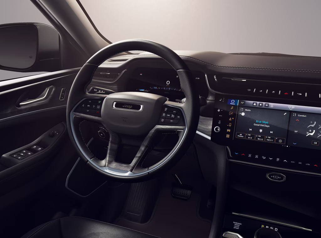 2026 Bright White Clear Coat Jeep Grand Cherokee Grand Cherokee Limited 4x4 4X4 SUV