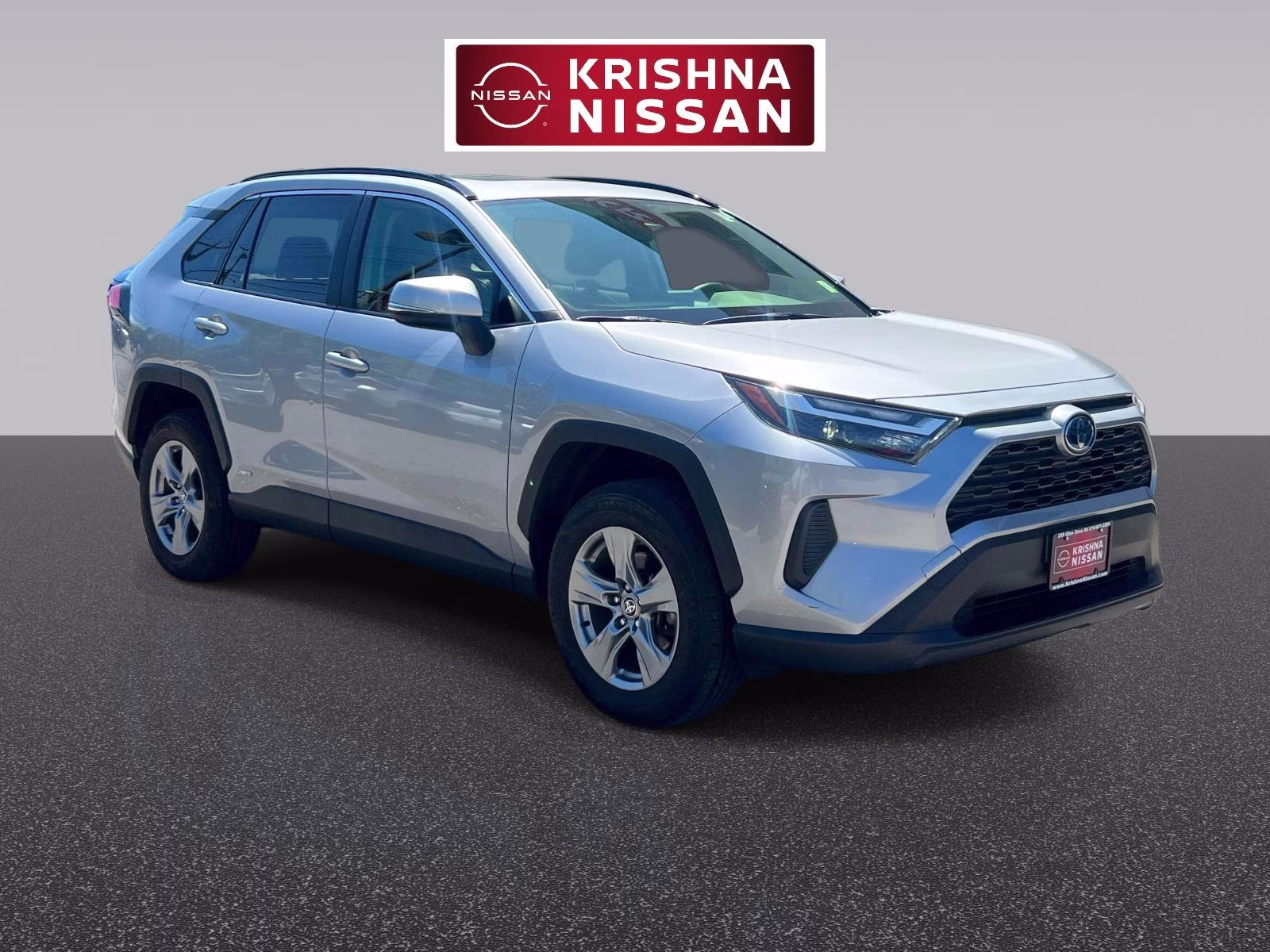 2022 Silver Toyota RAV4 XLE AWD SUV