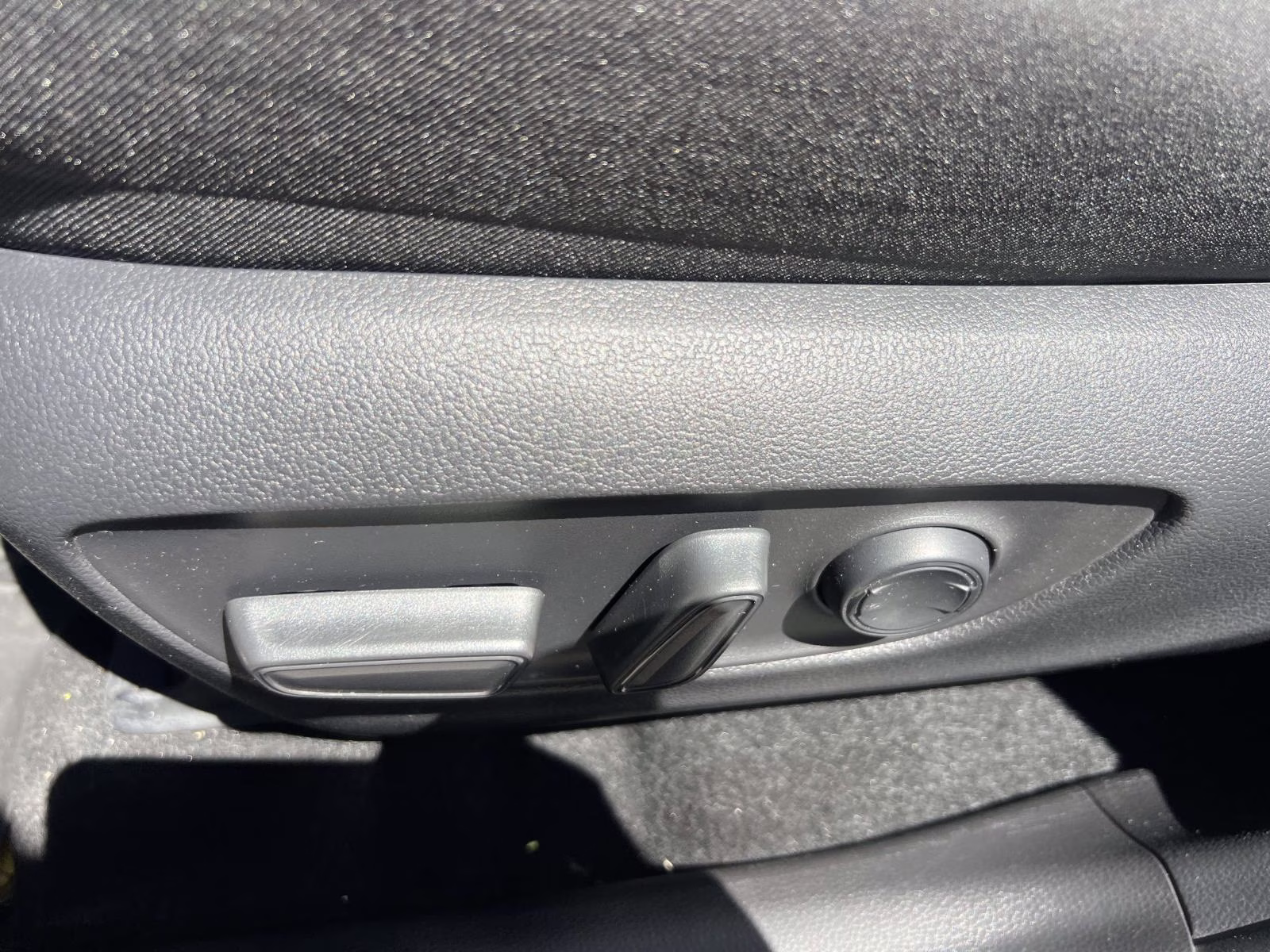 2022 Silver Toyota RAV4 XLE AWD SUV