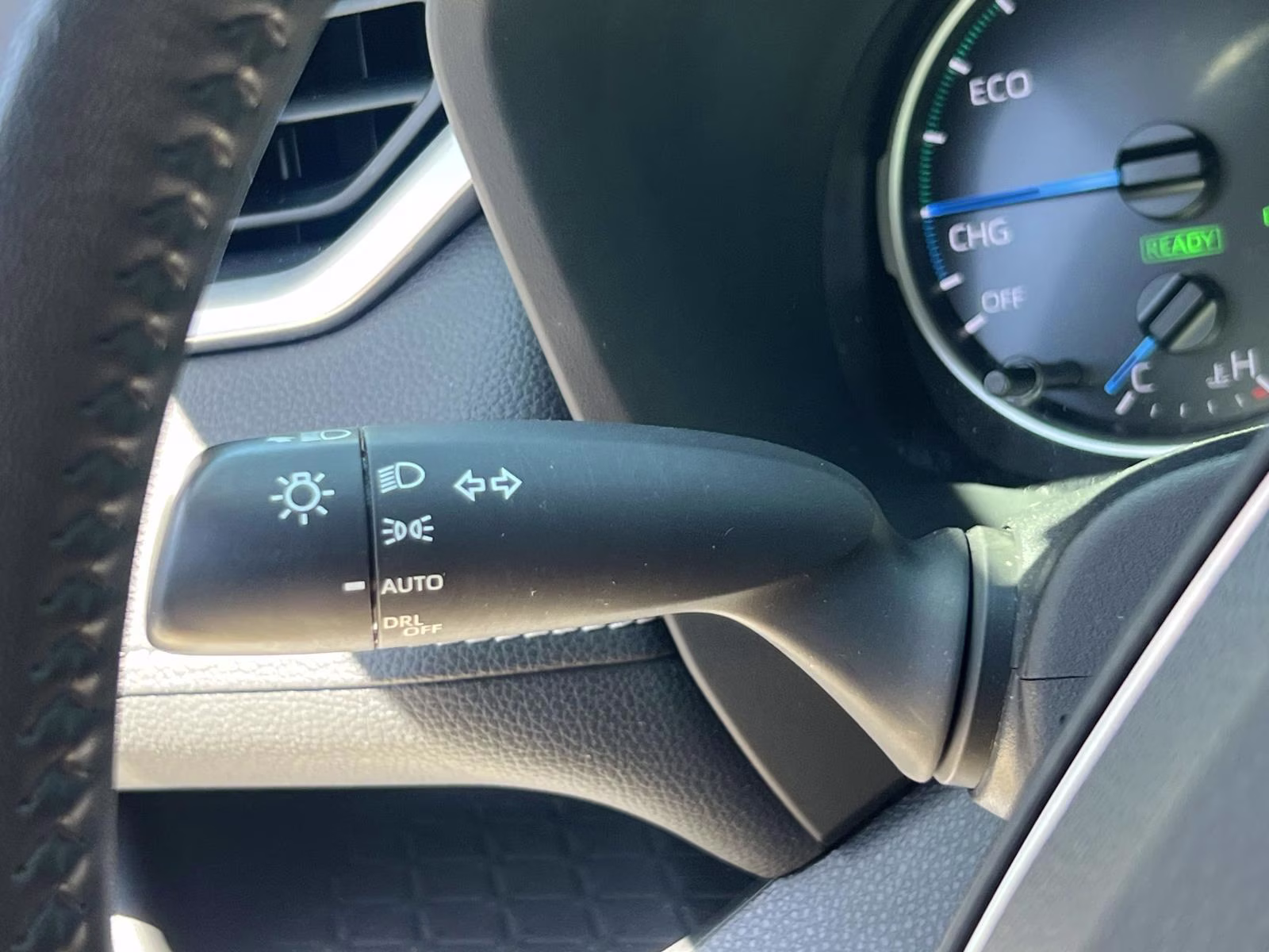 2022 Silver Toyota RAV4 XLE AWD SUV