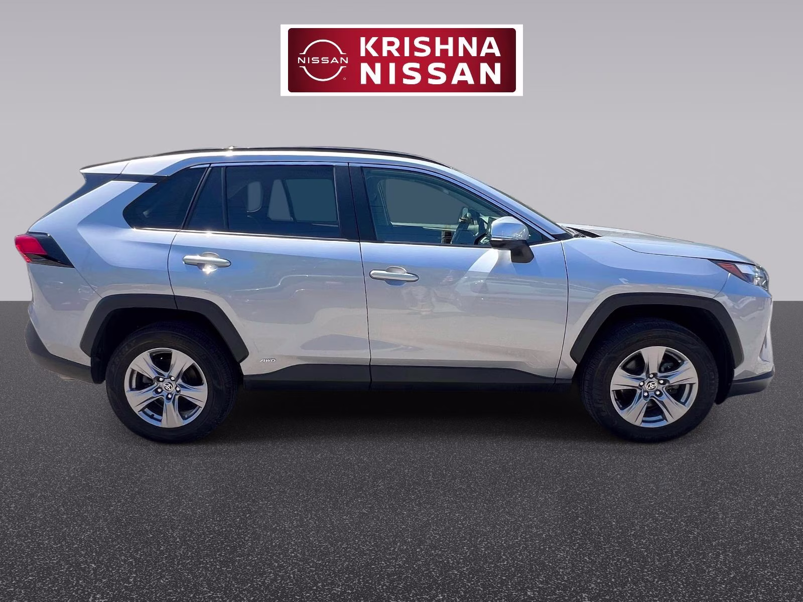 2022 Silver Toyota RAV4 XLE AWD SUV