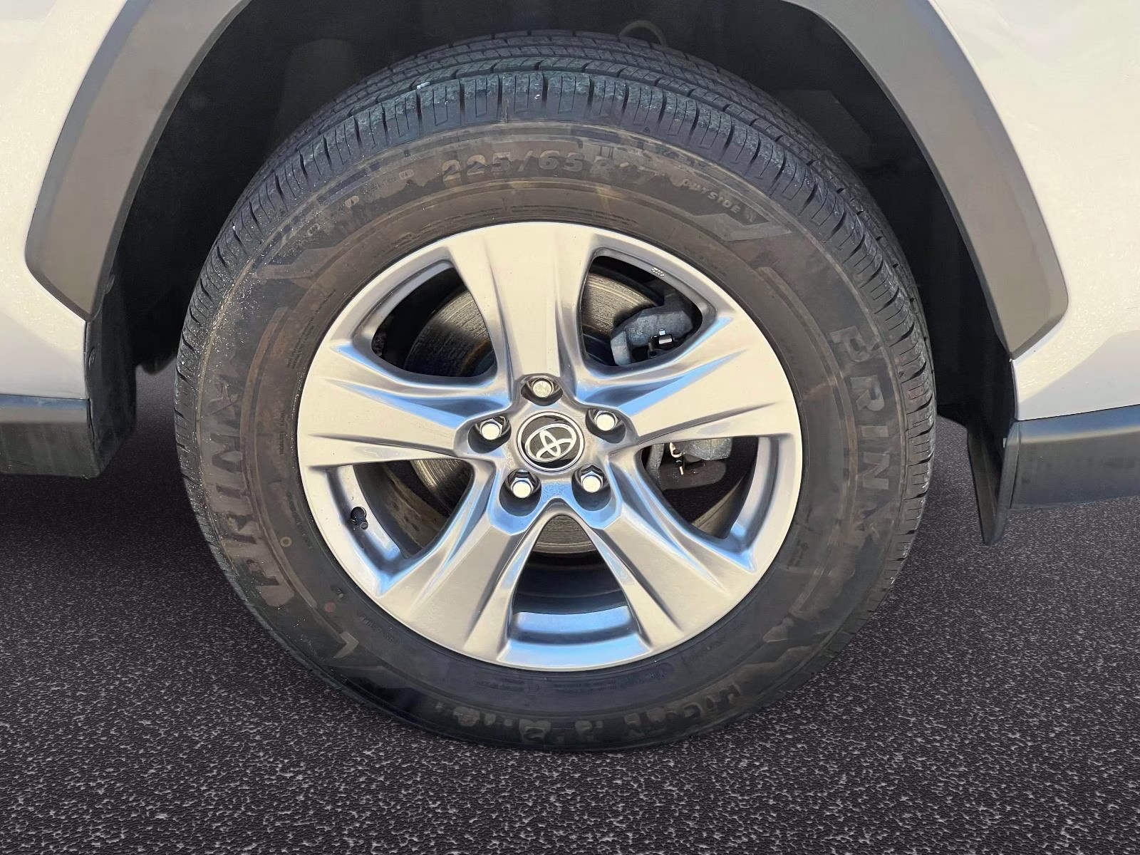 2022 Silver Toyota RAV4 XLE AWD SUV