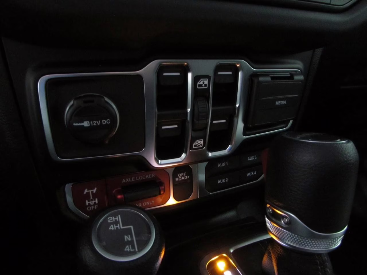 2026 Anvil Clearcoat Jeep Gladiator Mojave 4X4 Truck