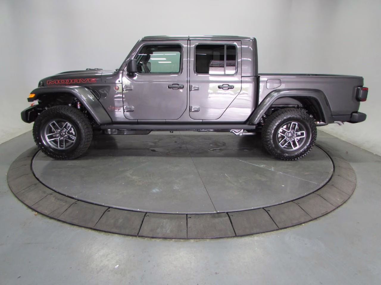 2026 Anvil Clearcoat Jeep Gladiator Mojave 4X4 Truck