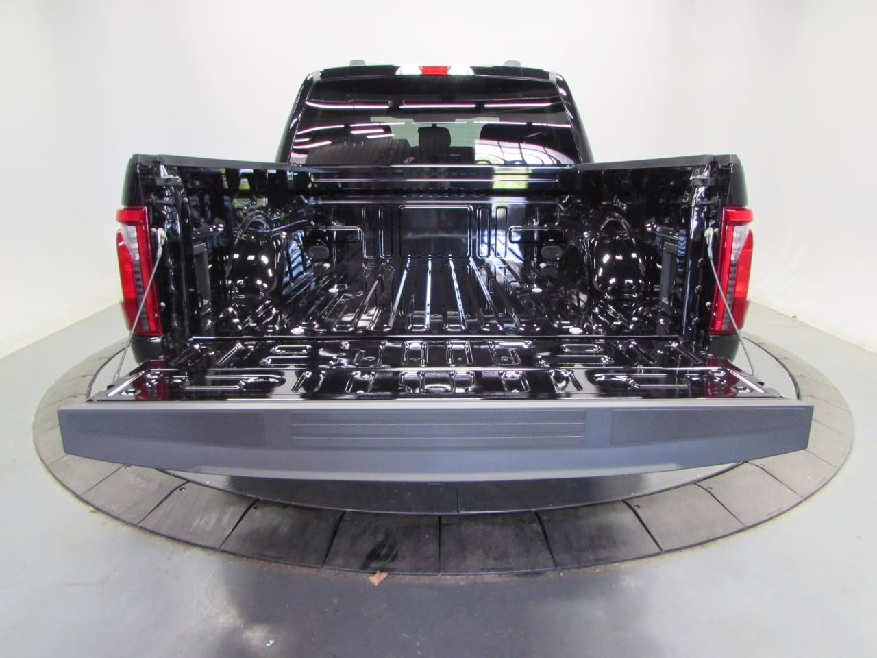 2026 Agate Black Metallic Ford F-150 STX 4X4 Truck