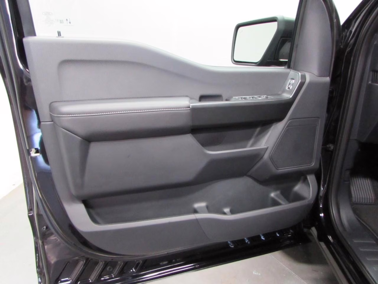2026 Agate Black Metallic Ford F-150 STX 4X4 Truck