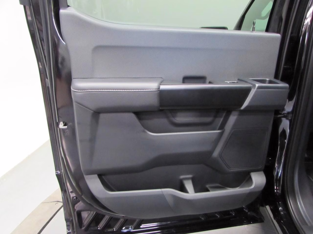 2026 Agate Black Metallic Ford F-150 STX 4X4 Truck