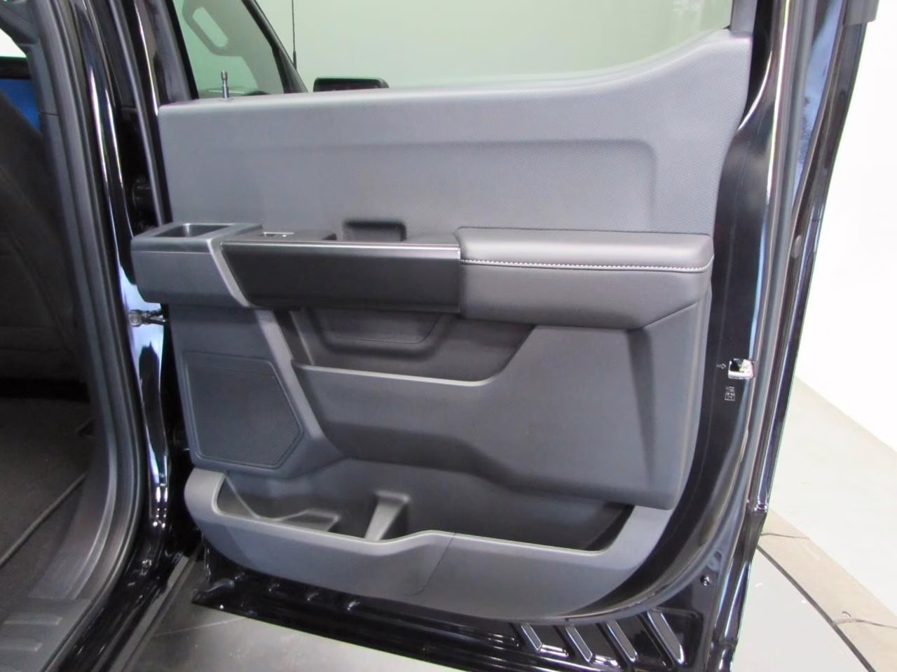 2026 Agate Black Metallic Ford F-150 STX 4X4 Truck